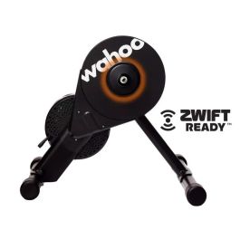 Wahoo Kickr Core Rollentrainer mit Zwift Click Cog biketime